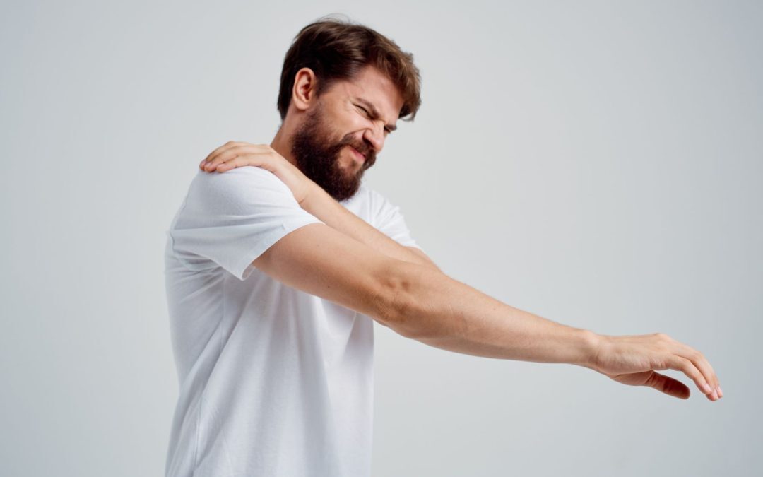 How to Relieve Shoulder Pain When Reaching